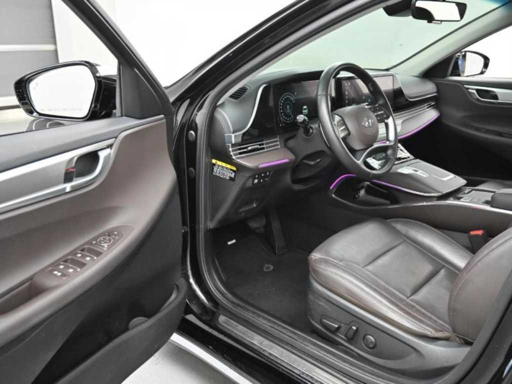 HYUNDAI Grandeur - Vista 11