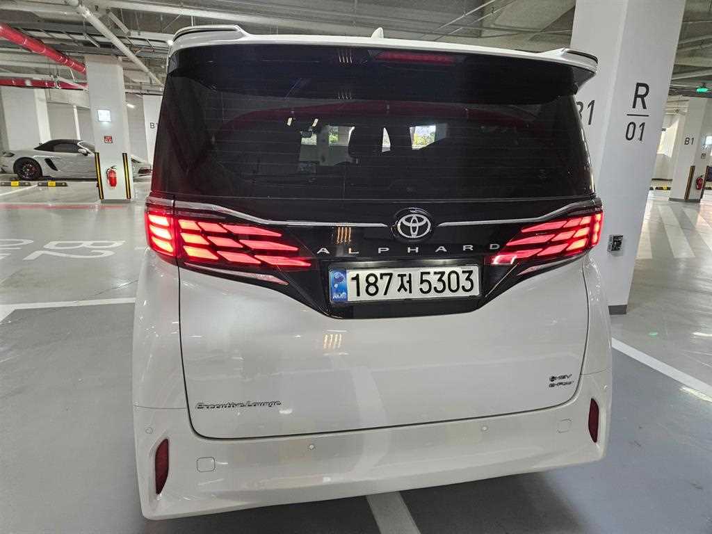 Toyota Alphard - Vista 4