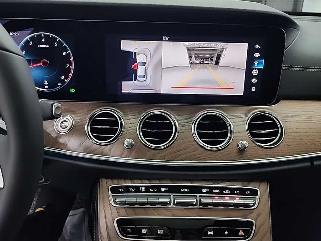 Mercedes Benz E class - Vista 10
