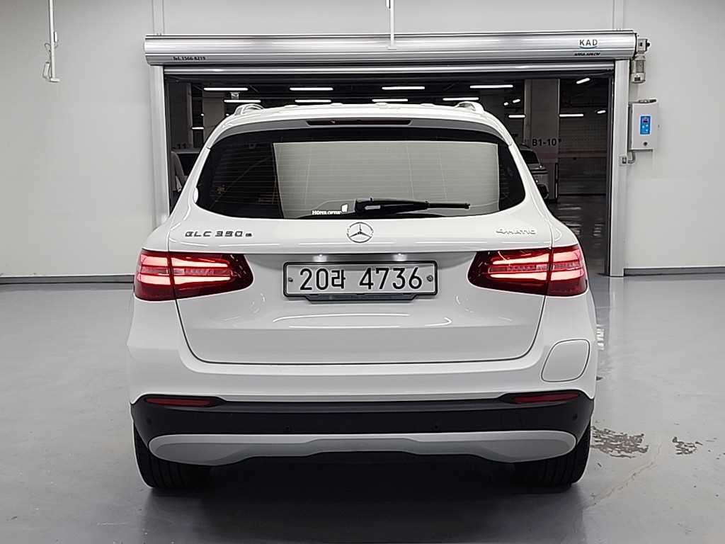 Mercedes Benz GLC Class - Vista 3