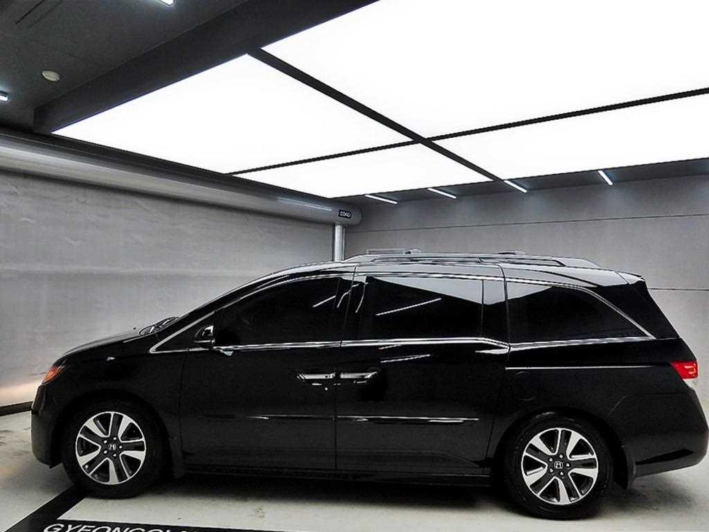 Honda Odyssey - Vista 4