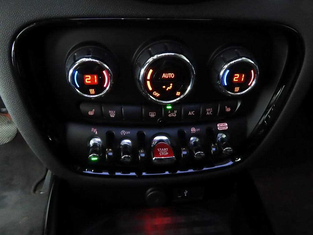 Mini Clubman - Vista 9
