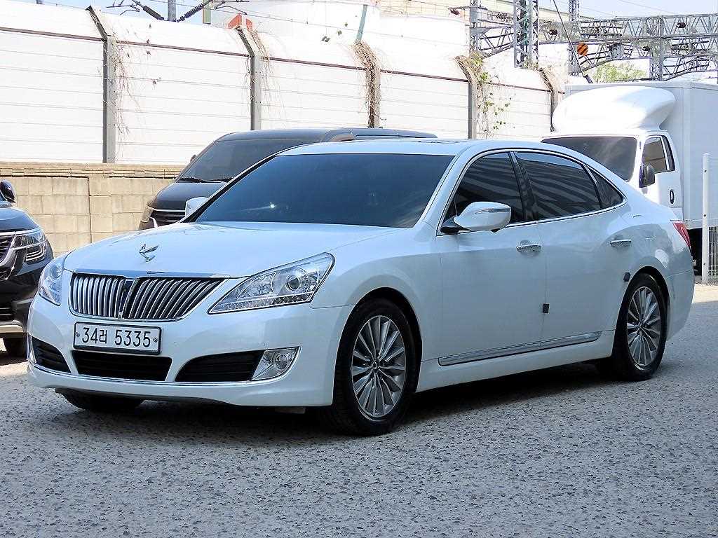 HYUNDAI Equus - Vista 2