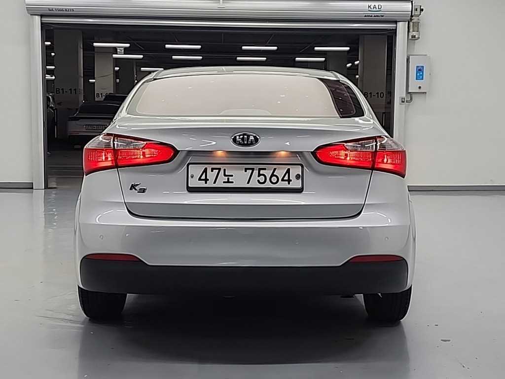 KIA K3 - Vista 3