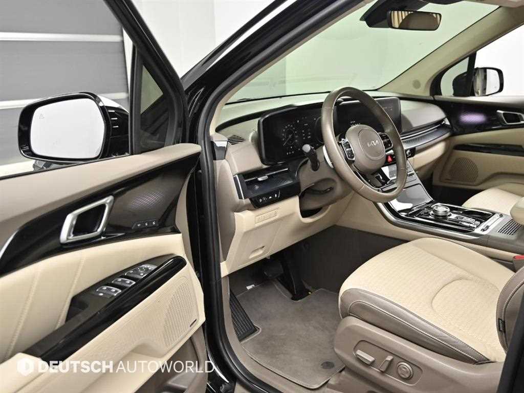 KIA Carnival - Vista 11