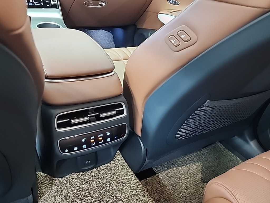 Genesis GV70 2025 Negro - Importación desde Corea - HF Imports Iquique - Foto 13