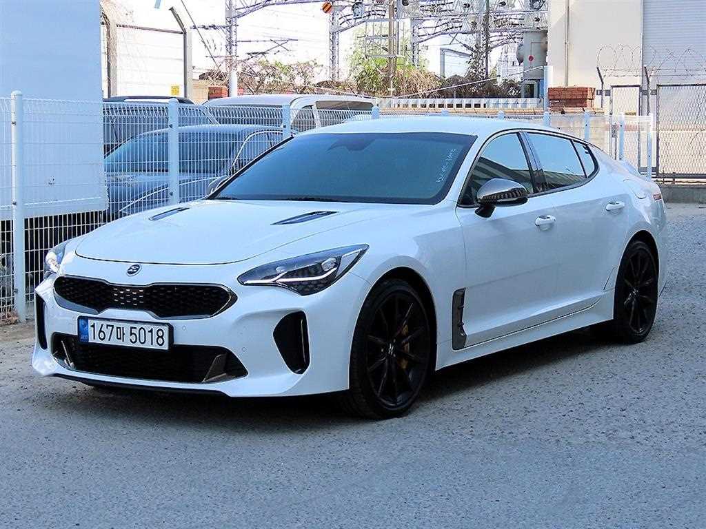 KIA Stinger - Vista 2