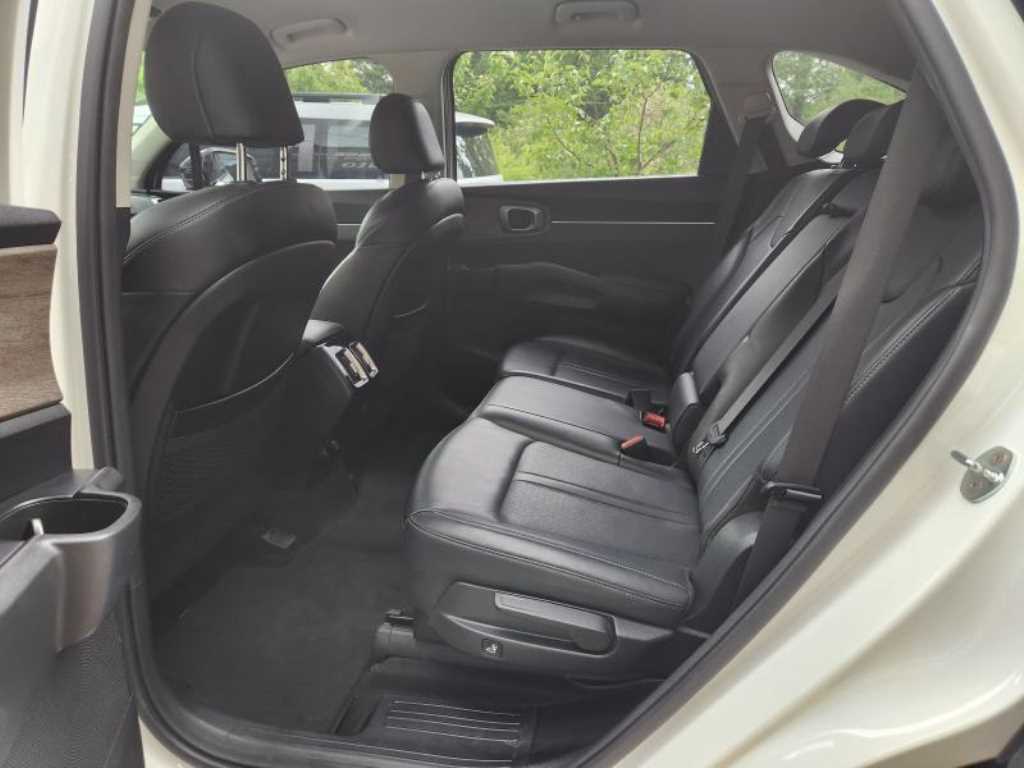 KIA Sorento - Vista 10