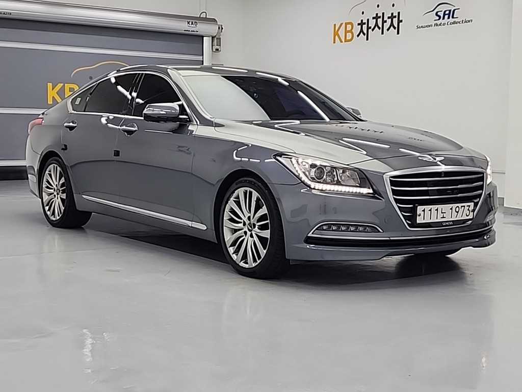 HYUNDAI Genesis - Vista 4