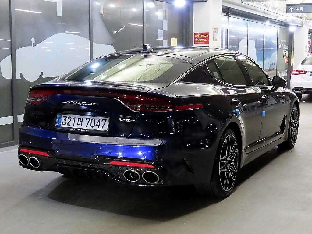 KIA Stinger - Vista 4