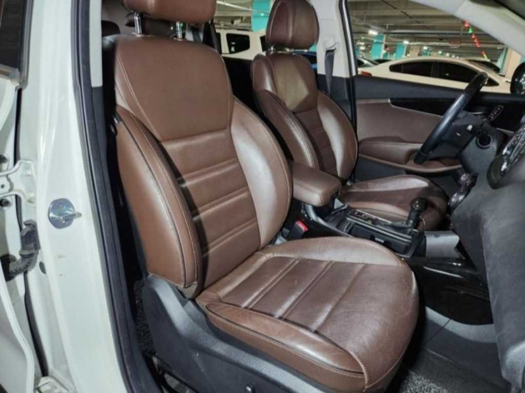 KIA Sorento - Vista 11