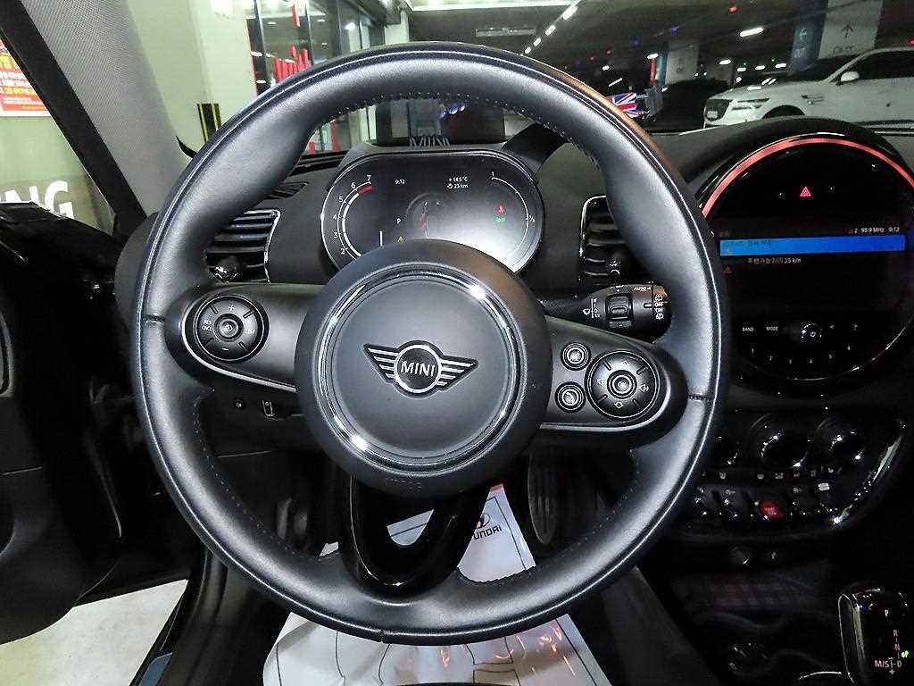Mini Clubman - Vista 8
