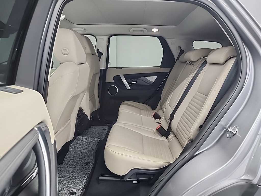 Land Rover Discovery Sports - Vista 12