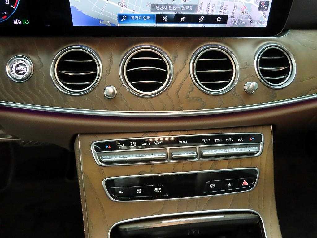 Mercedes Benz E class - Vista 9
