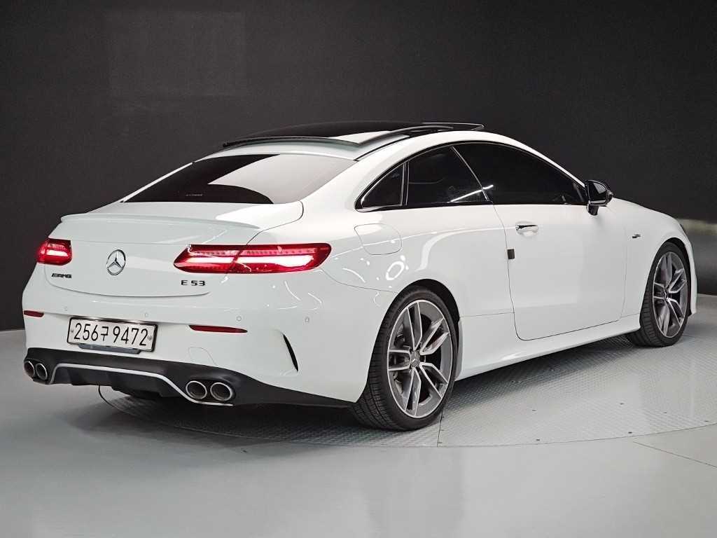 Mercedes Benz E class - Vista 4