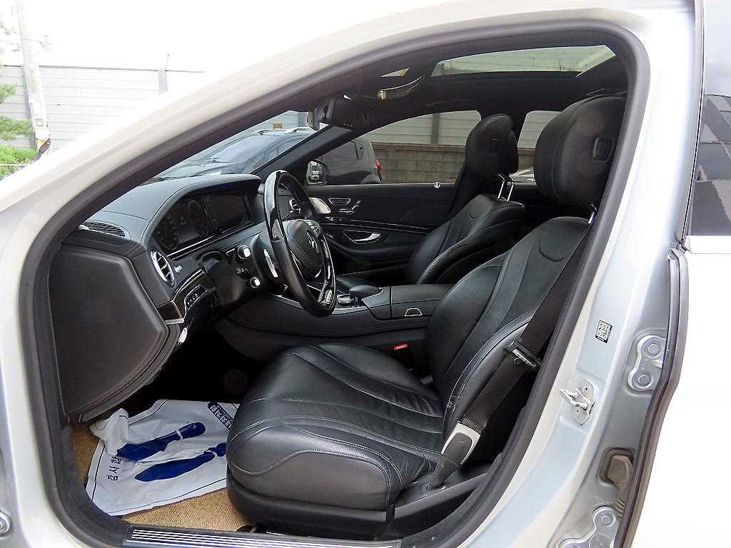 Mercedes Benz S Class - Vista 5