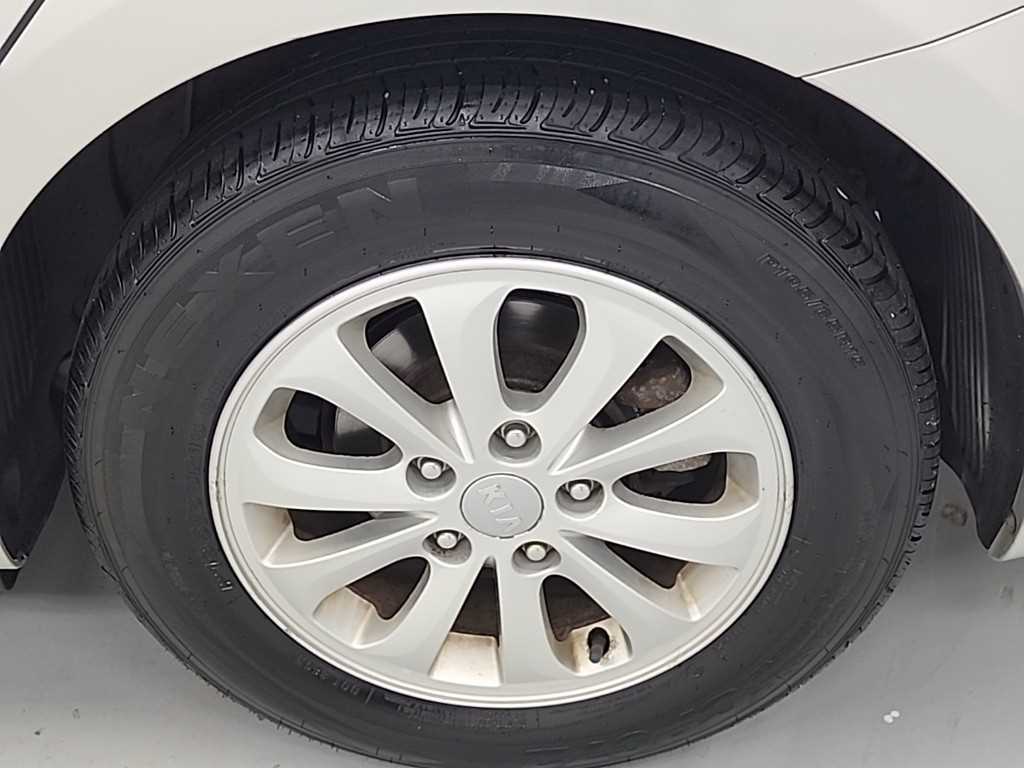 KIA K3 2014 Plateado - Importación desde Corea - HF Imports Iquique - Foto 19