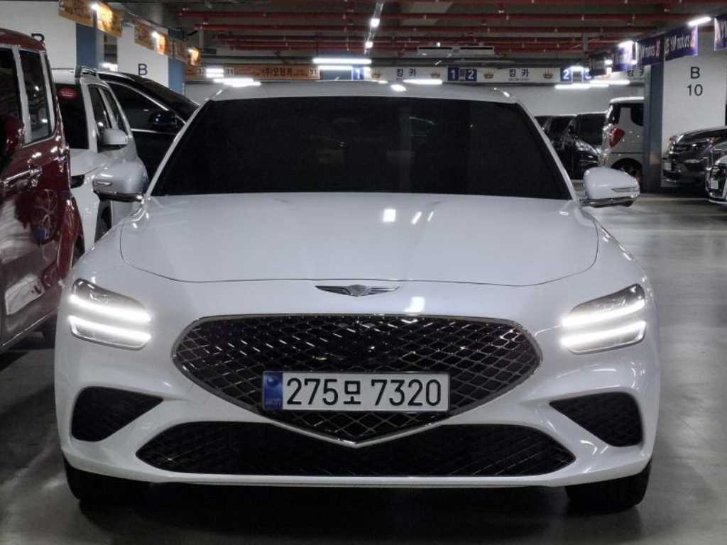 Genesis G70 - Vista 3