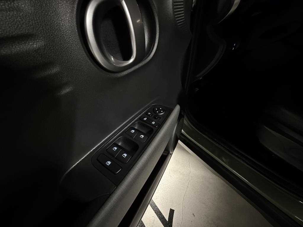 HYUNDAI Casper - Vista 12