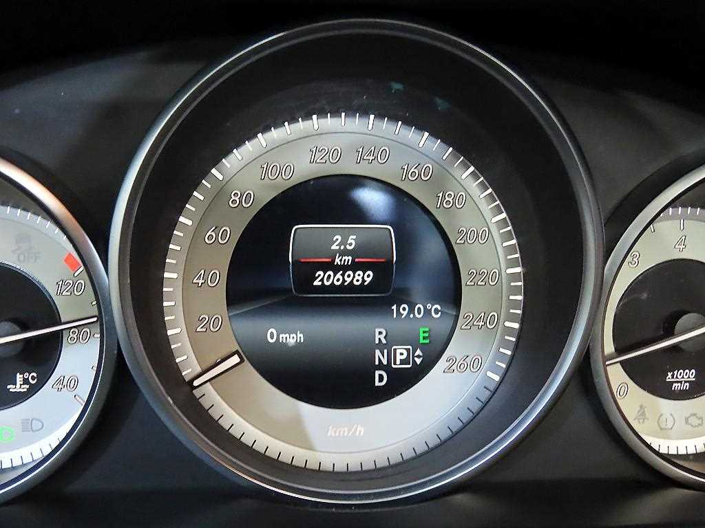 Mercedes Benz E class 2016 Blanco - Importación desde Corea - HF Imports Iquique - Foto 14