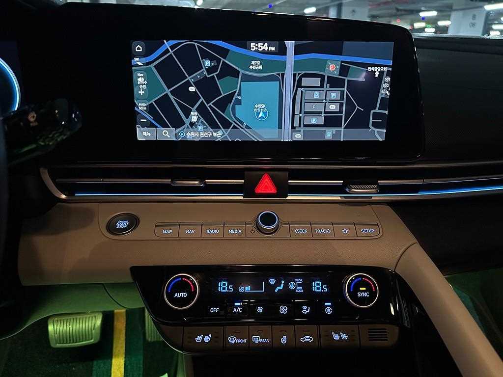 HYUNDAI Avante - Vista 11