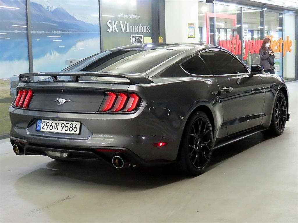 Ford Mustang - Vista 4