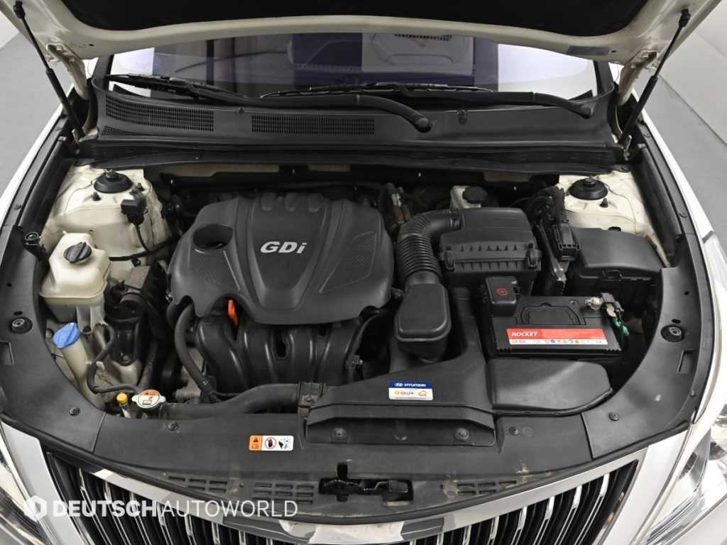 HYUNDAI Grandeur - Vista 6