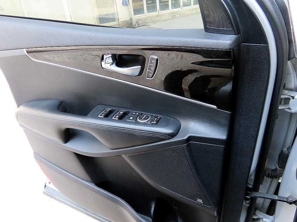 KIA Sorento - Vista 12