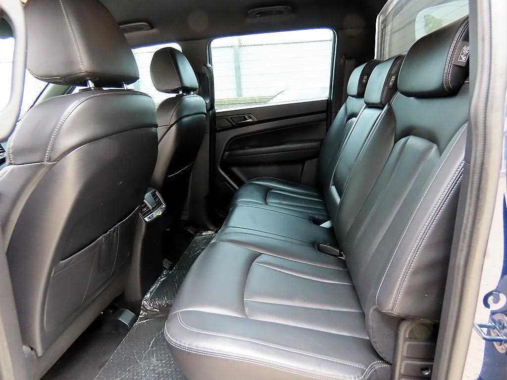 Ssangyong Rexton - Vista 6