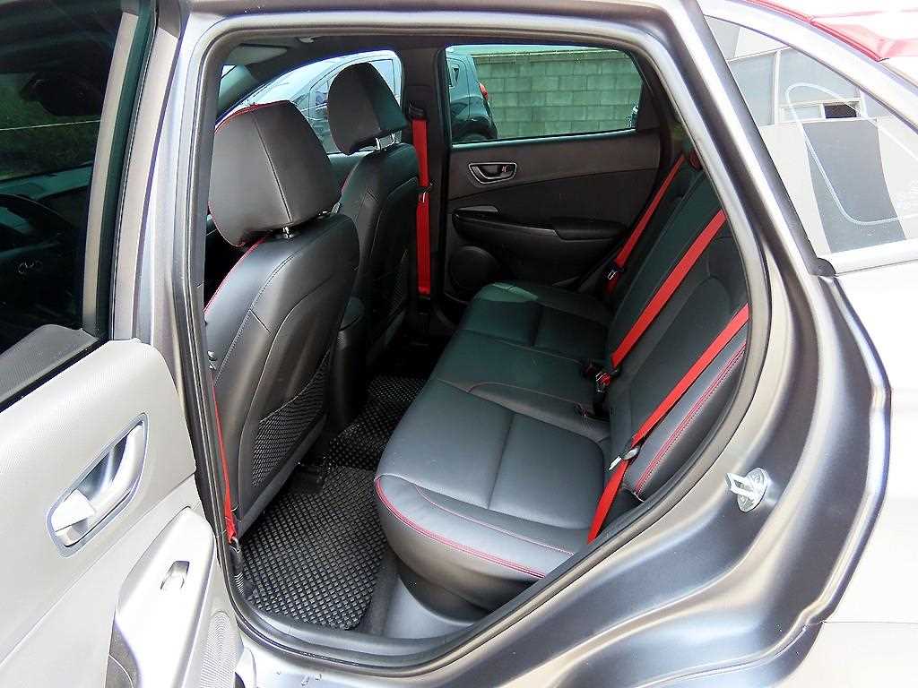 HYUNDAI Kona - Vista 6