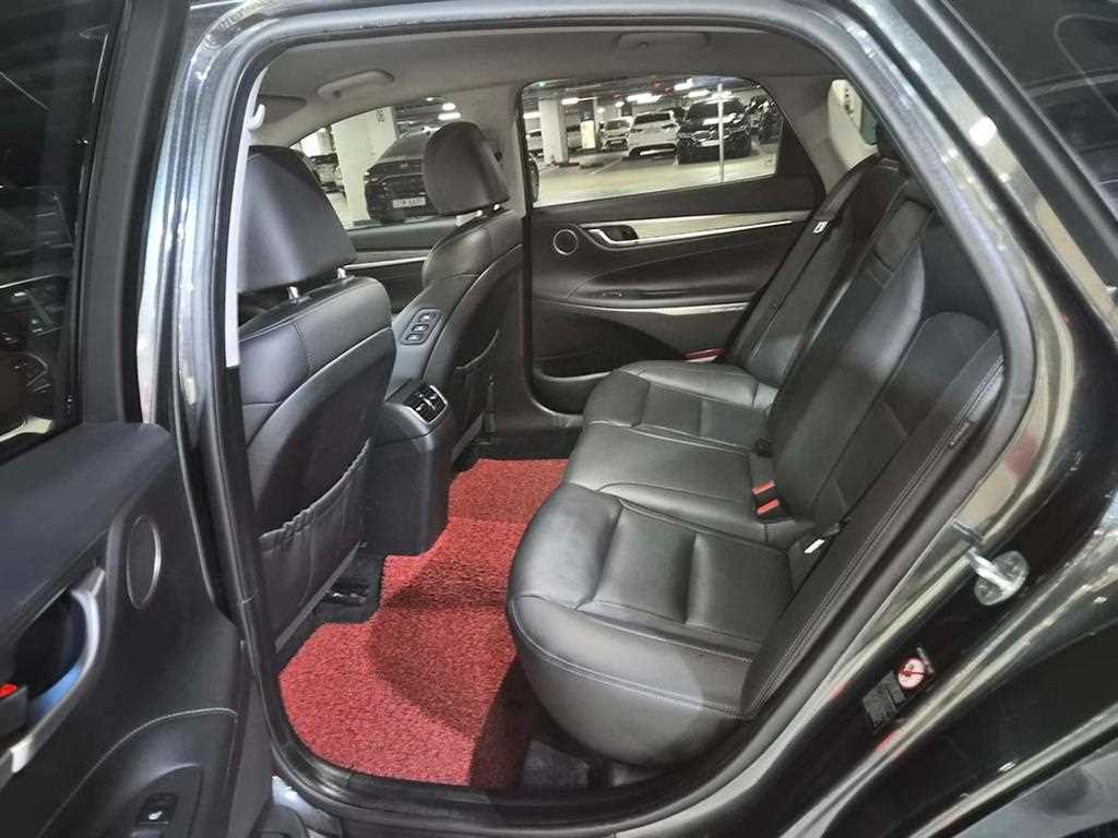HYUNDAI Grandeur - Vista 7