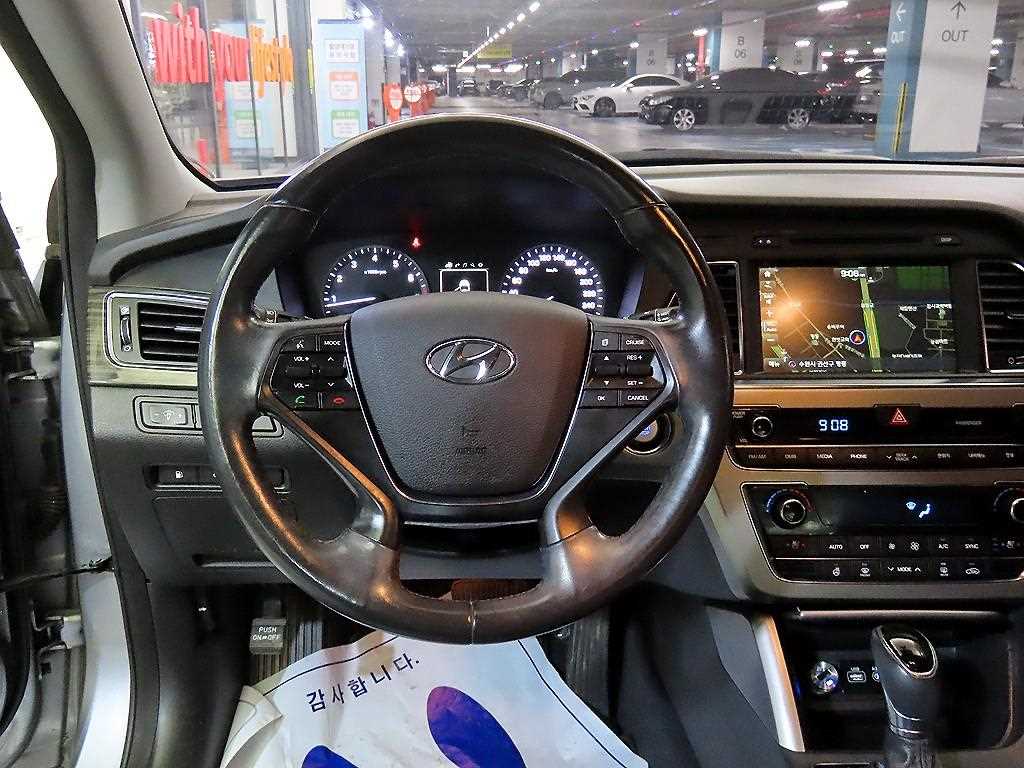 HYUNDAI Sonata - Vista 5