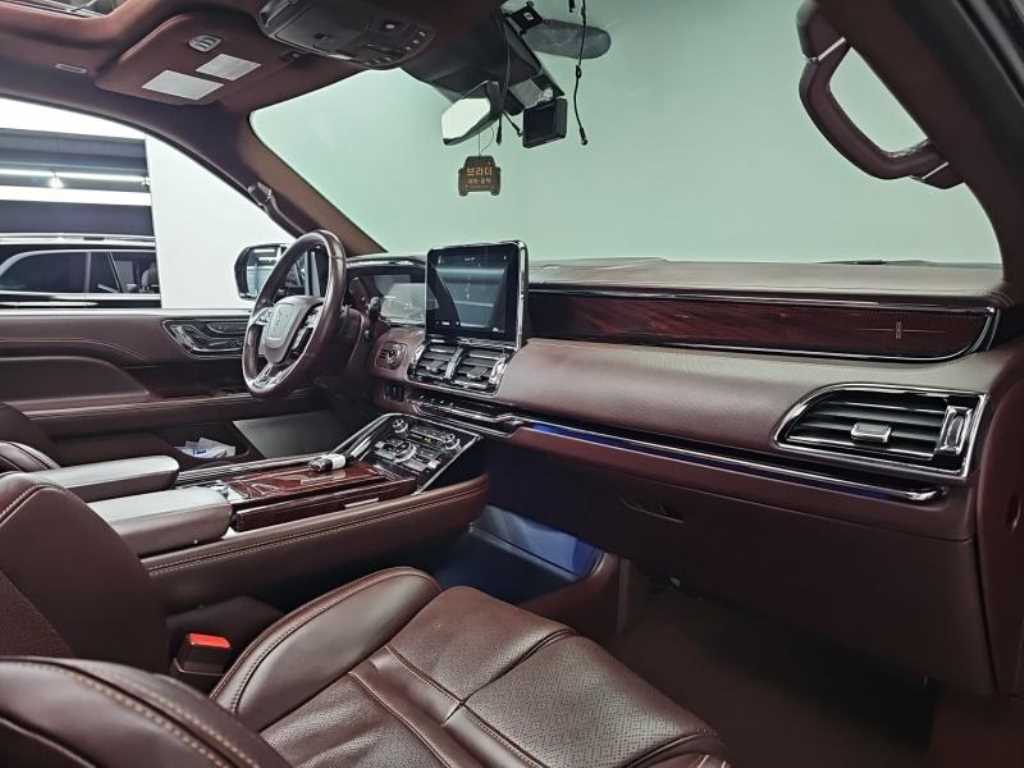 Lincoln Navigator 2020 Negro - Importación desde Corea - HF Imports Iquique - Foto 18