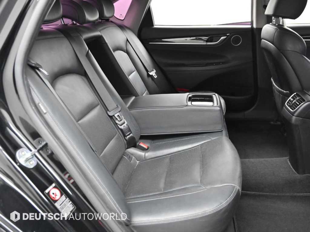 HYUNDAI Grandeur - Vista 12