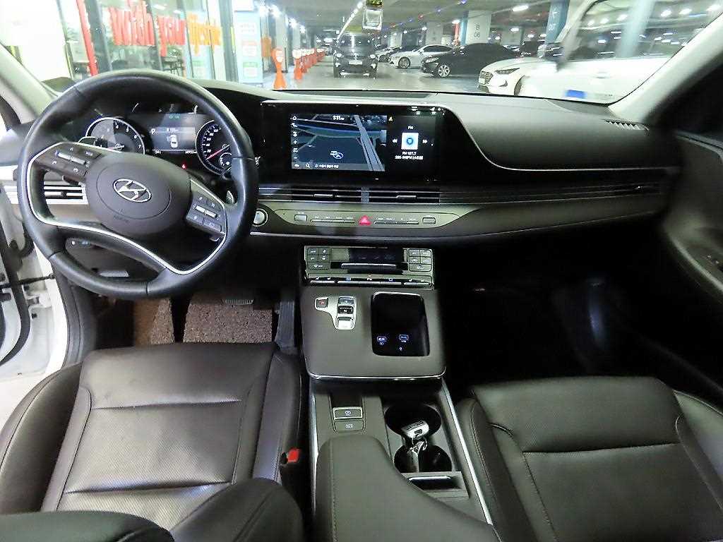 HYUNDAI Grandeur - Vista 10