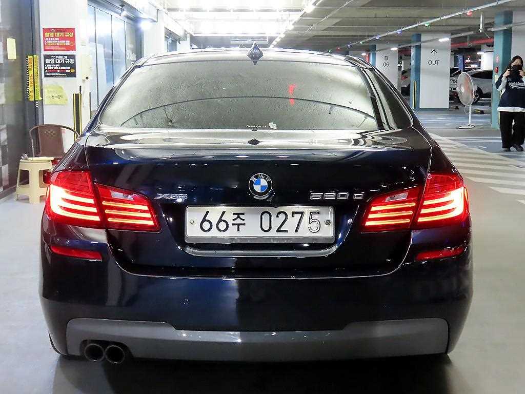 BMW 5 Series - Vista 5