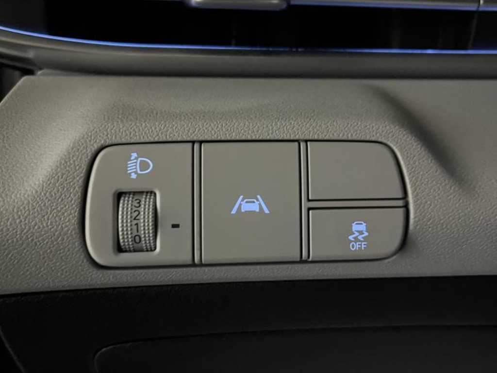 HYUNDAI Avante - Vista 7