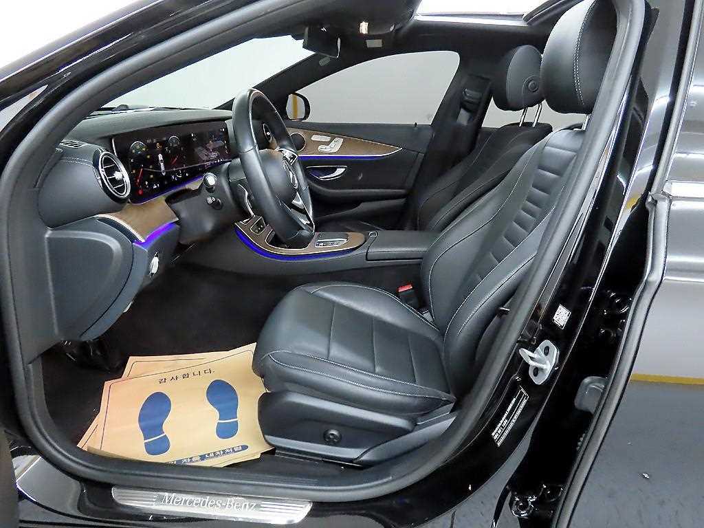 Mercedes Benz E class - Vista 5