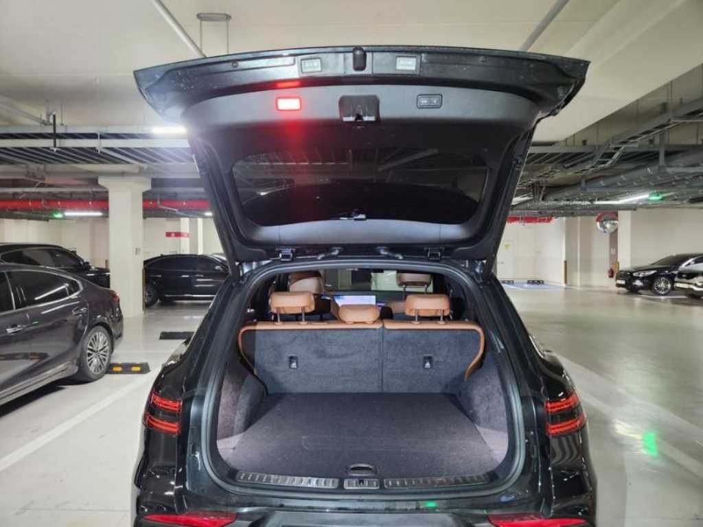 Genesis GV70 - Vista 4