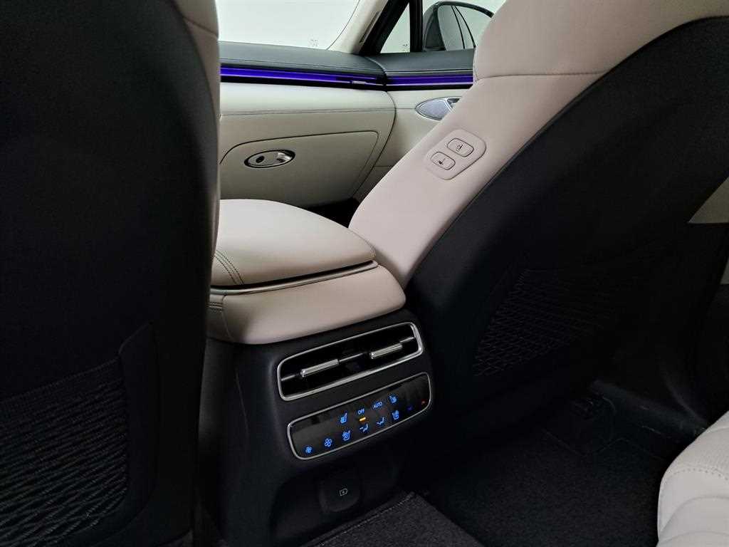 Genesis GV70 2025 Negro - Importación desde Corea - HF Imports Iquique - Foto 16