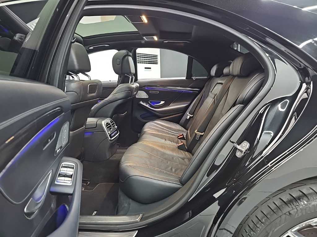 Mercedes Benz S Class - Vista 12