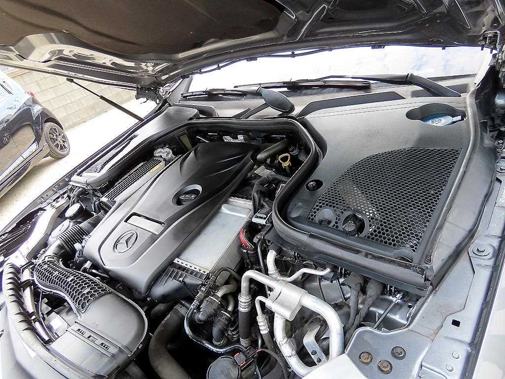 Mercedes Benz E class 2018 Gris - Importación desde Corea - HF Imports Iquique - Foto 19
