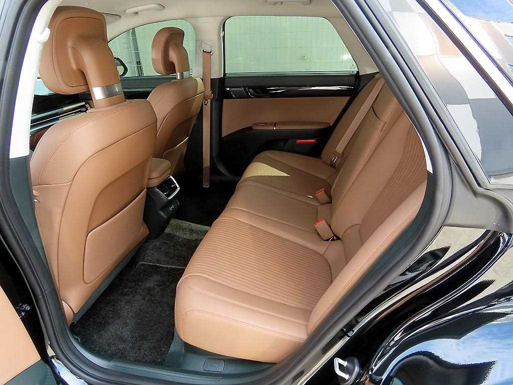 HYUNDAI Grandeur - Vista 7