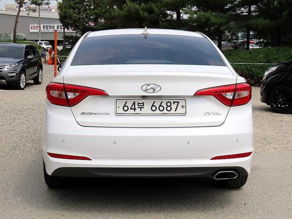 HYUNDAI Sonata - Vista 4
