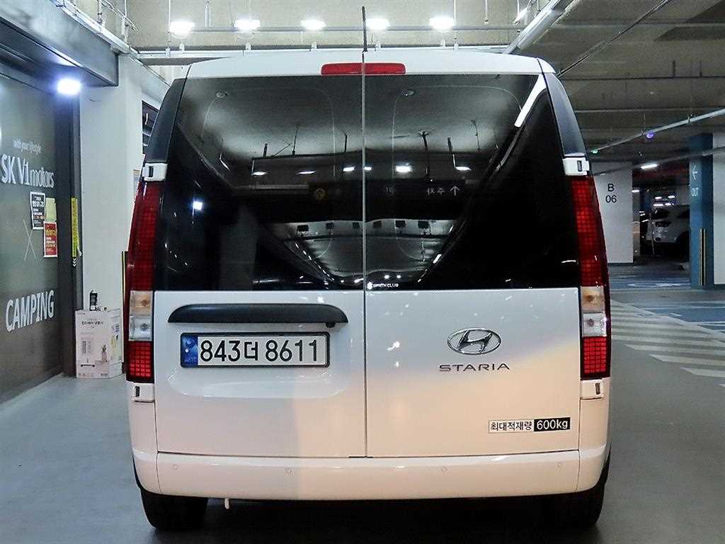 HYUNDAI Staria - Vista 5
