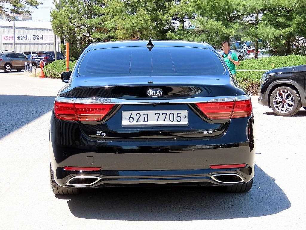 KIA K9 - Vista 4
