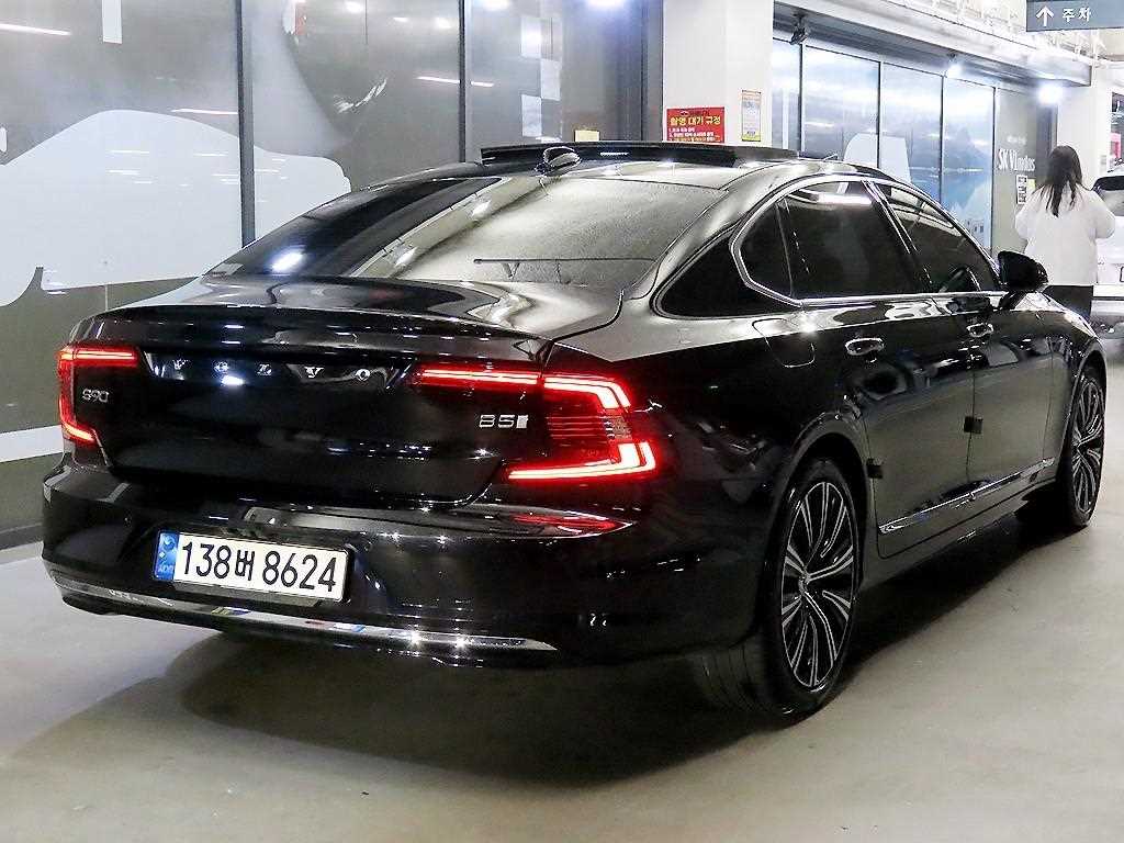 Volvo S90 - Vista 4