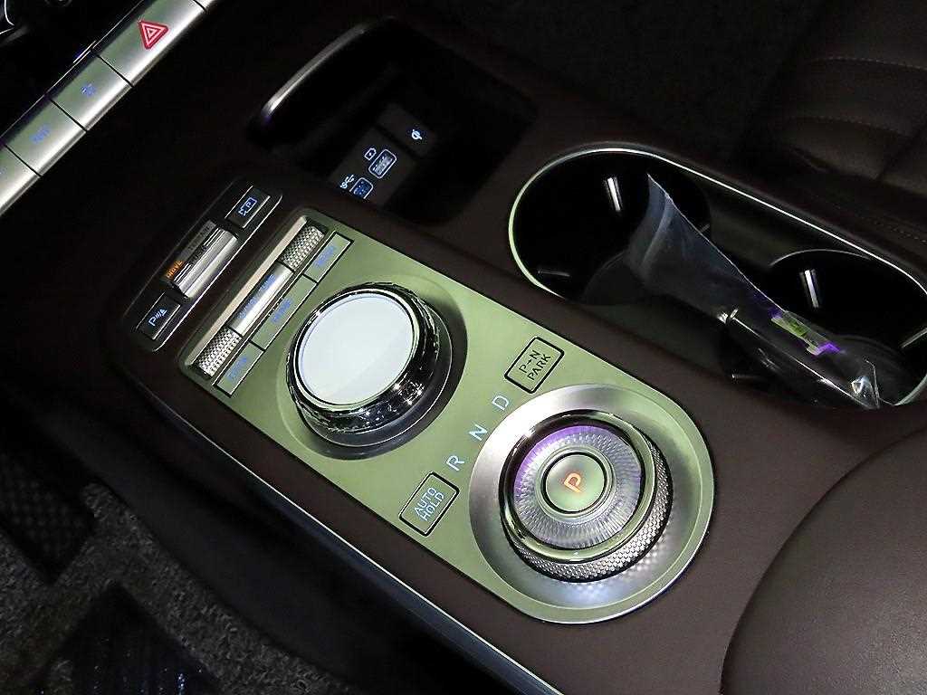 Genesis GV70 - Vista 12