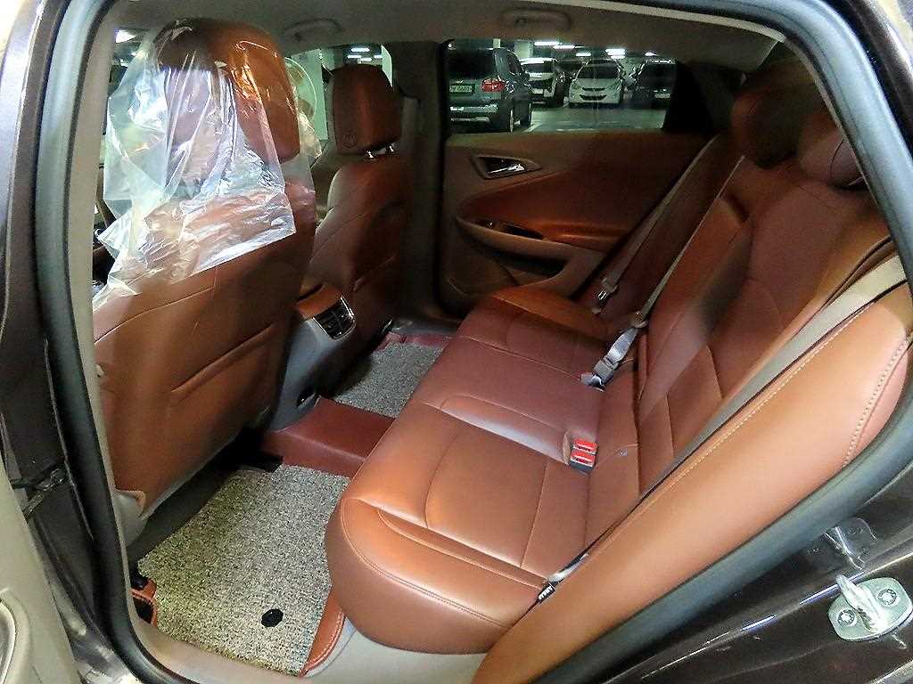 Chevrolet Malibu - Vista 7