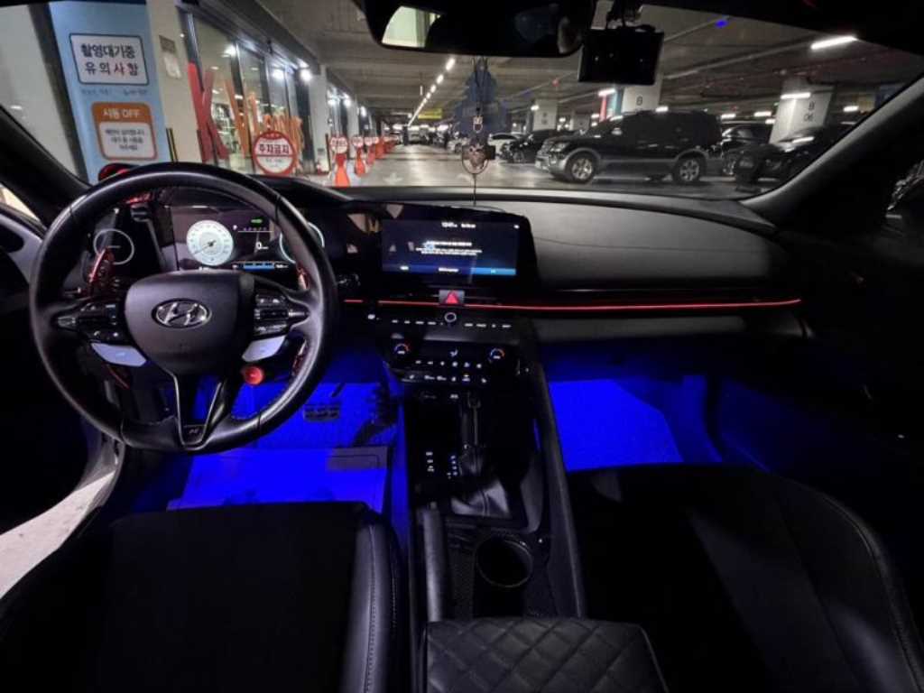 HYUNDAI Avante - Vista 6